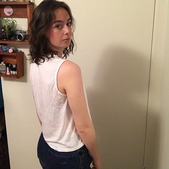 White Tank - Picture 2 of 4